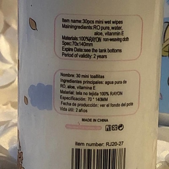 Set of 4 Mouse Design Mini Travel Wet Wipes in a Can With Keychain and Bell - Picture 6 of 7